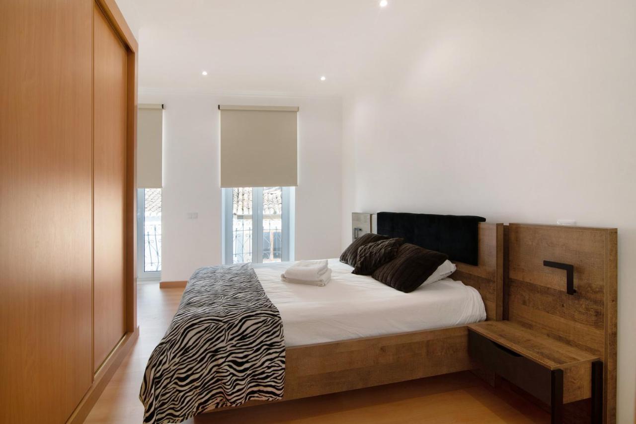 Traditional 3 Bedroom Apartment Alte Exterior photo