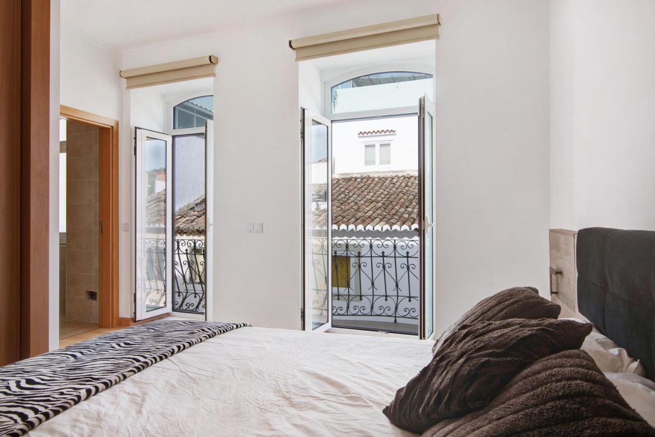 Traditional 3 Bedroom Apartment Alte Exterior photo